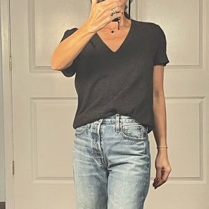 Banana Republic 100% cashmere V neck Tee sweater size M